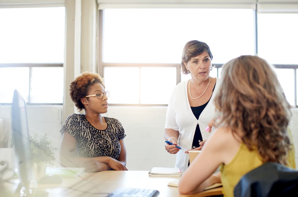 3 women in a meeting