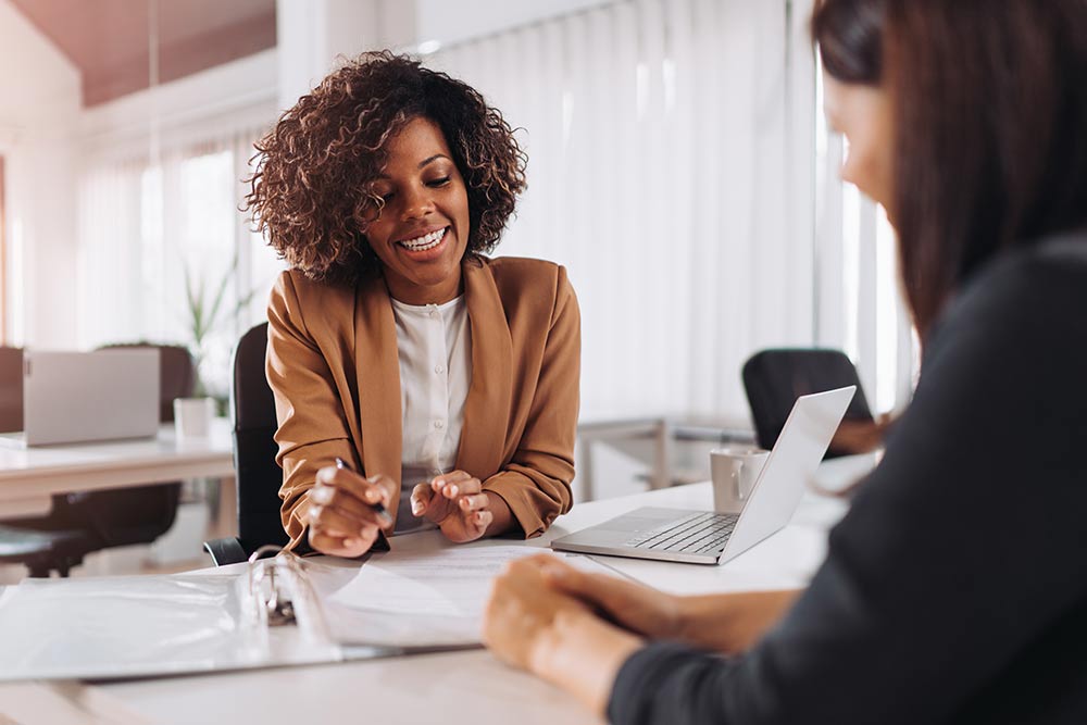 Società di servizi: rifatturazione delle spese professionali dei propri collaboratori